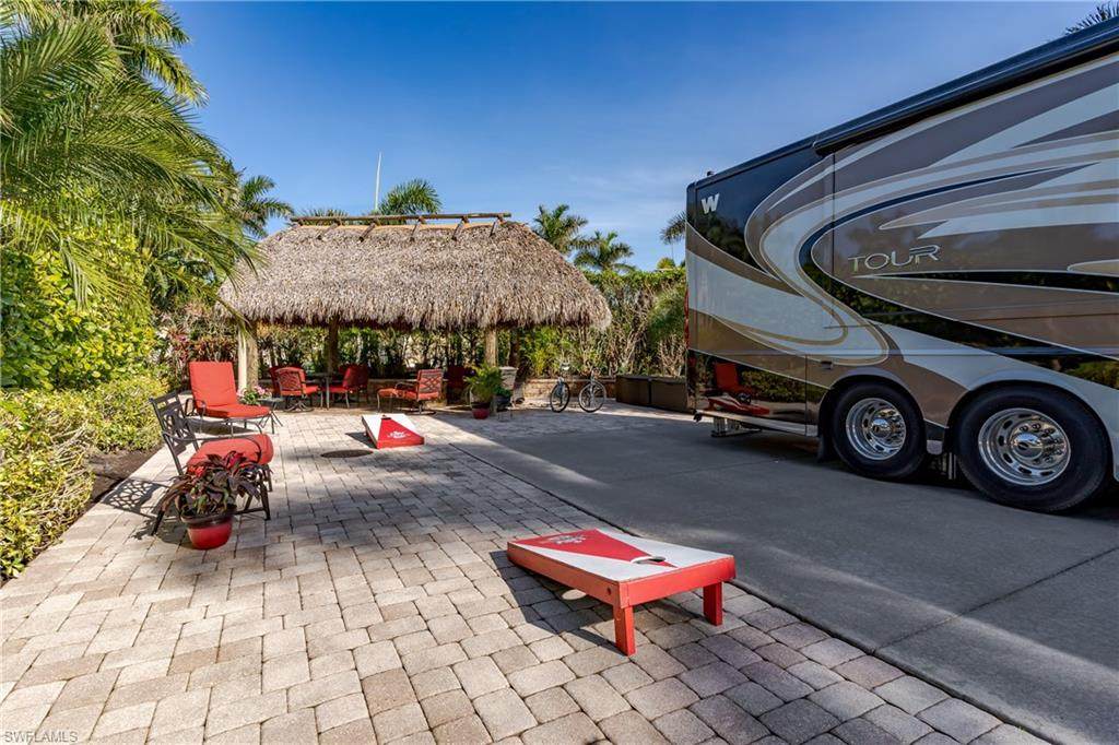 https://bt-photos.global.ssl.fastly.net/naples/orig_boomver_1_225001090-2.jpg