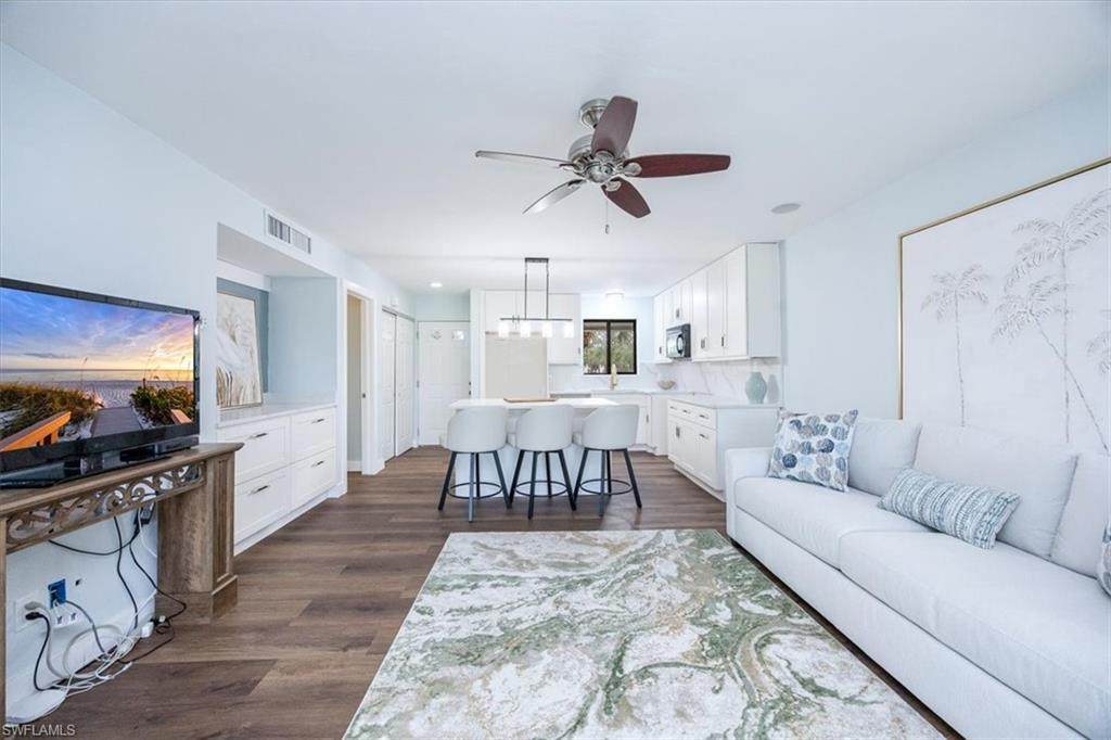 746 Eagle Creek Dr - Photo 1