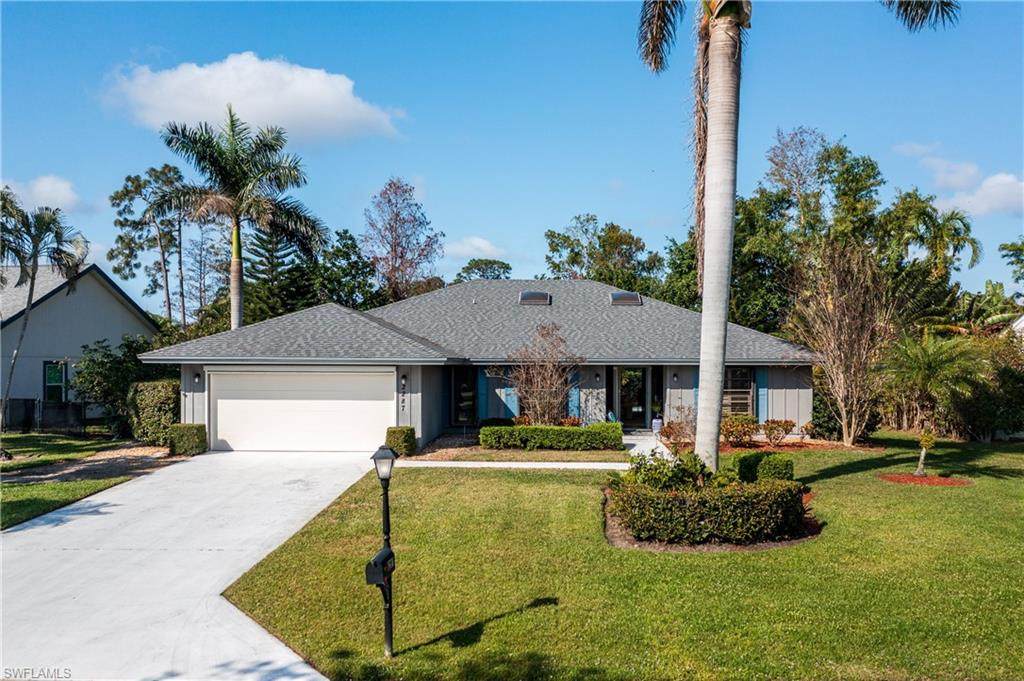 2287 Queens Way - Photo 1