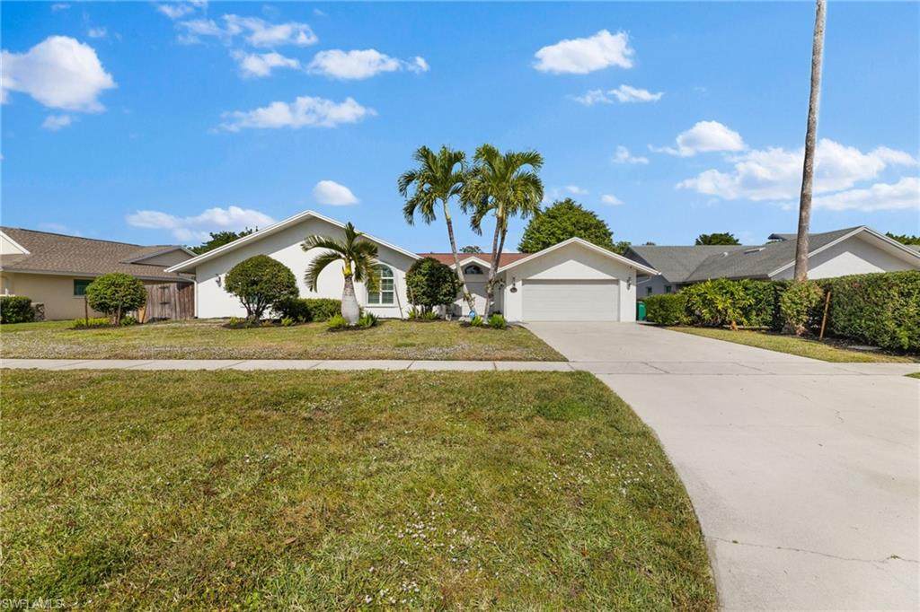 2467 Pine Woods Cir - Photo 1