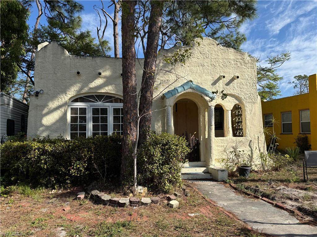 2223 Katherine St - Photo 1