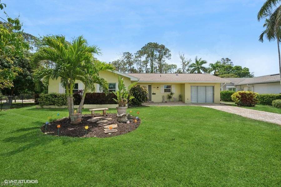 2228 Poinciana Dr - Photo 1