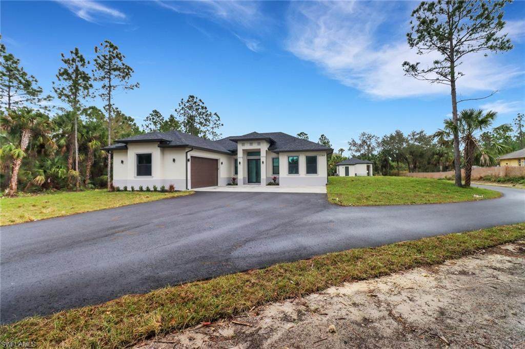 2266 Desoto Blvd - Photo 1