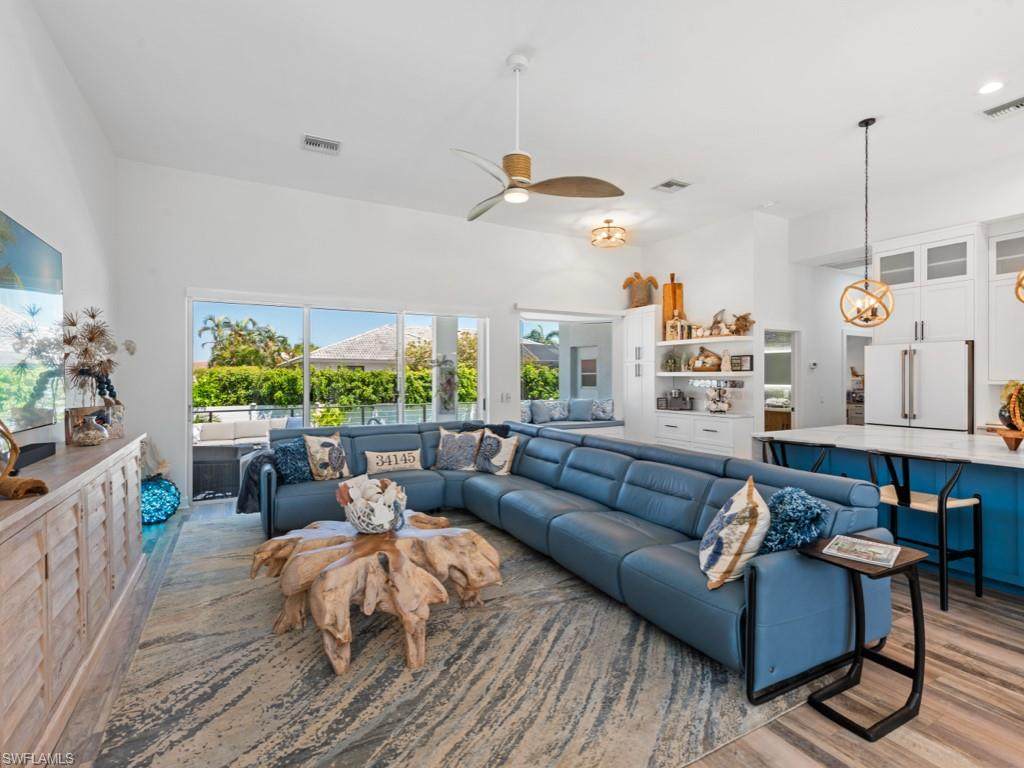 679 Seagrape Dr - Photo 1