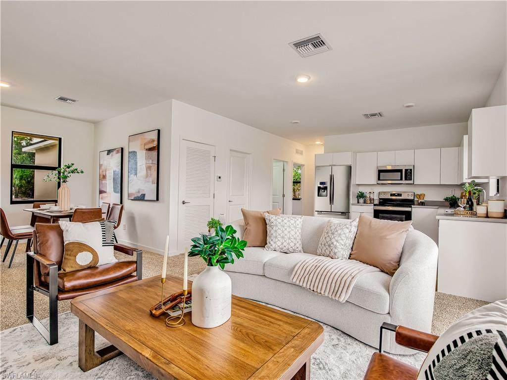 809 Bell Blvd - Photo 1