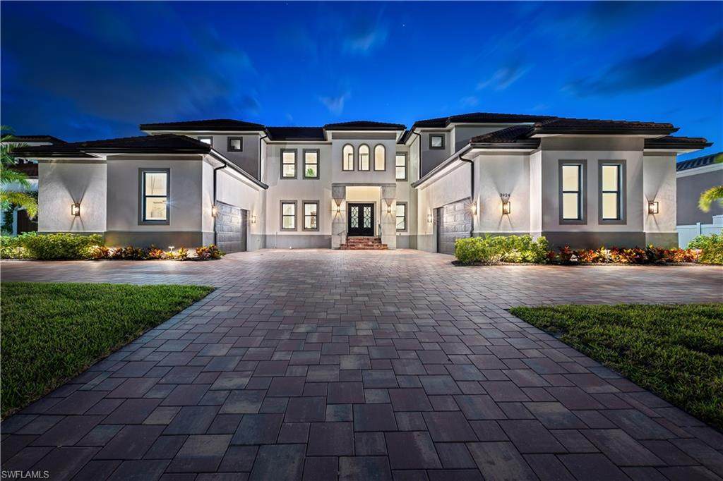 3924 Riverside Dr - Photo 1