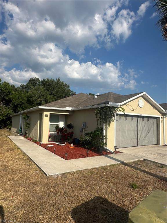 9153 Aegean Cir - Photo 1