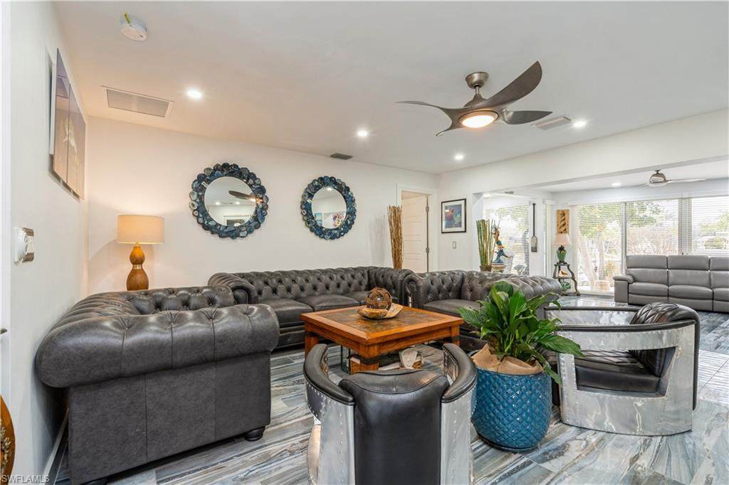 1658 Windmill Ave - Photo 1