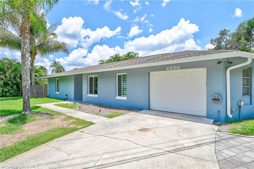 2256 Violet Dr - Photo 1