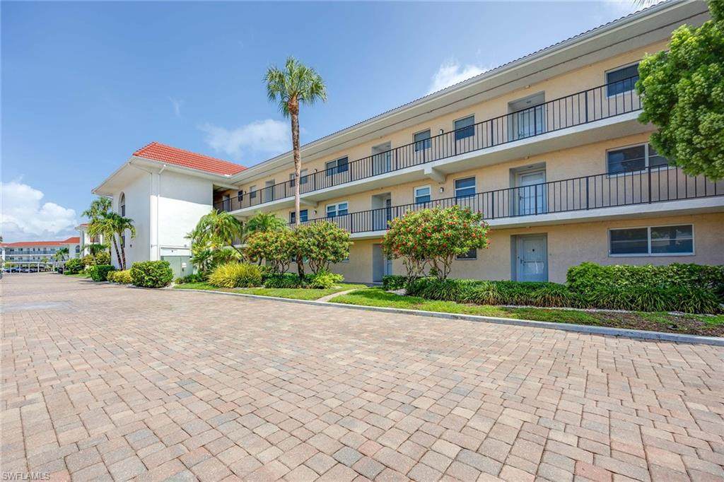 45 High Point Cir - Photo 1