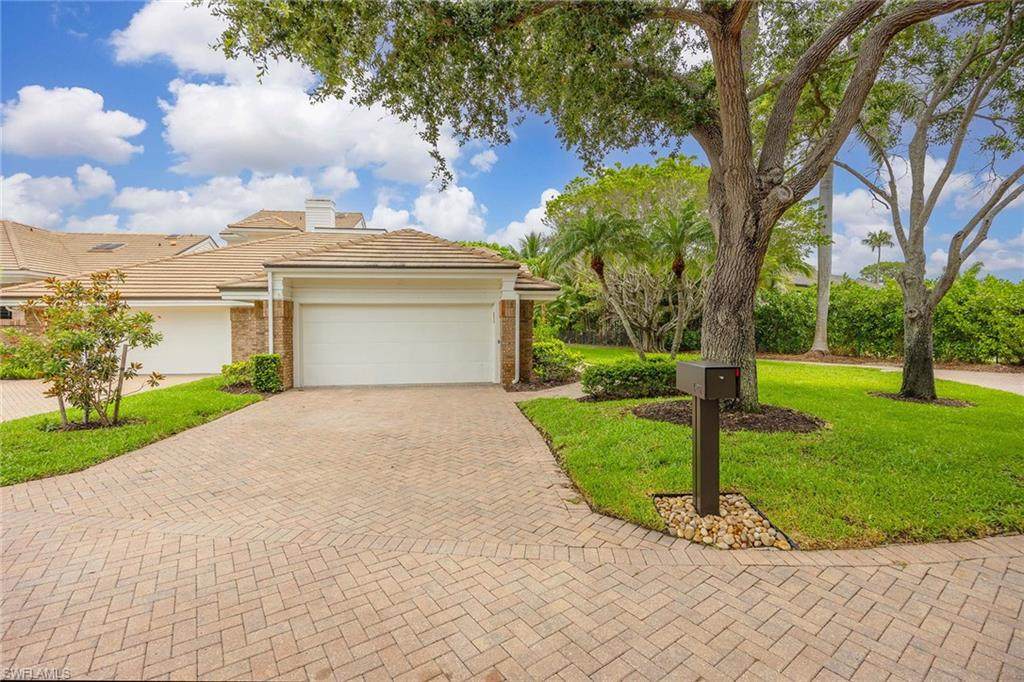 571 Park Shore Dr - Photo 1