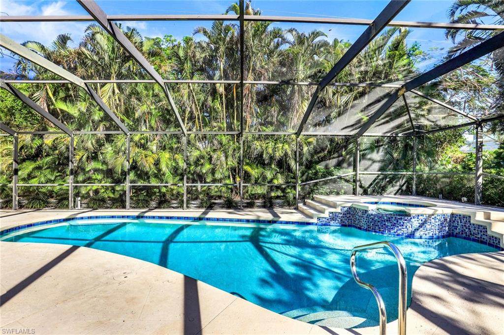 739 7th Ave - Photo 1