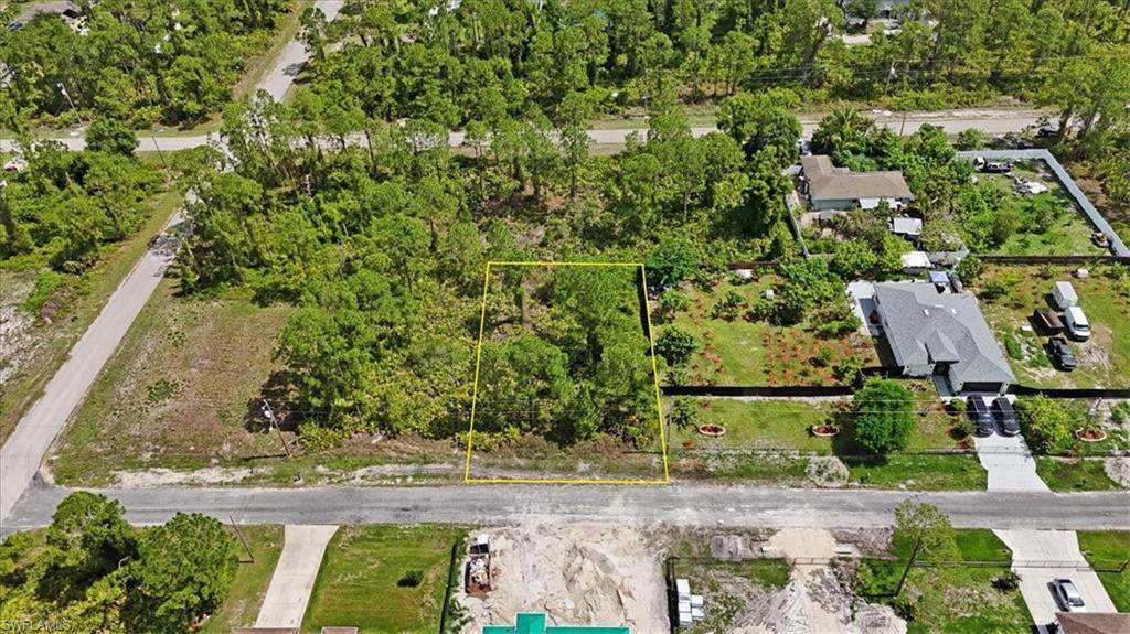 1065 Bells St - Photo 1