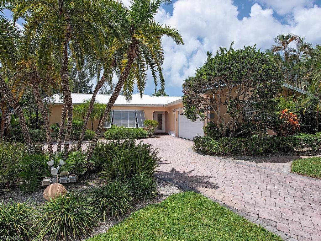 1486 13th Ave - Photo 1