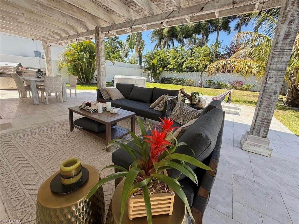 771 94th Ave - Photo 1