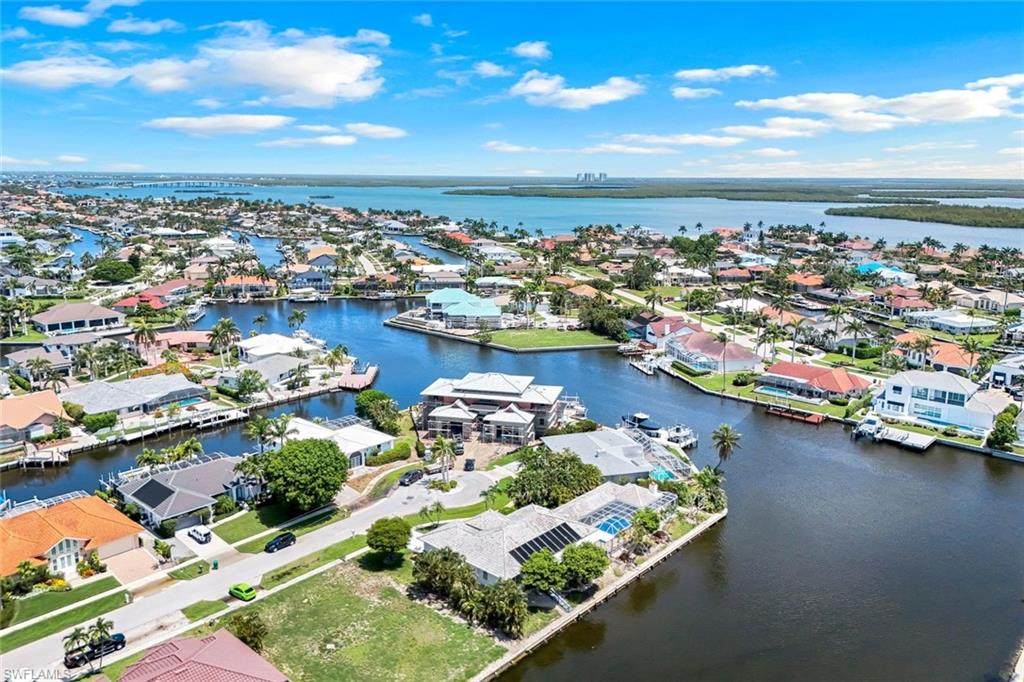 1895 Woodbine Ct - Photo 1