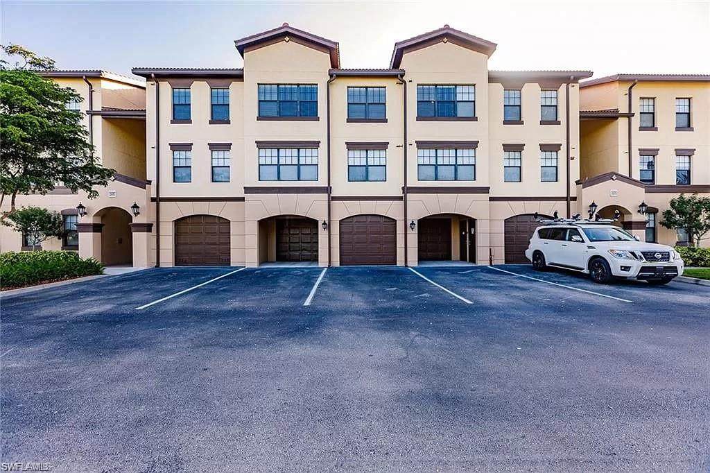 13010 Positano Cir - Photo 1