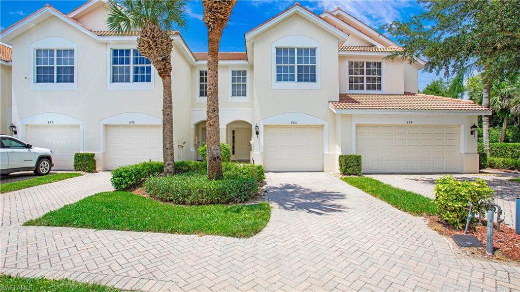 880 Hampton Cir - Photo 1