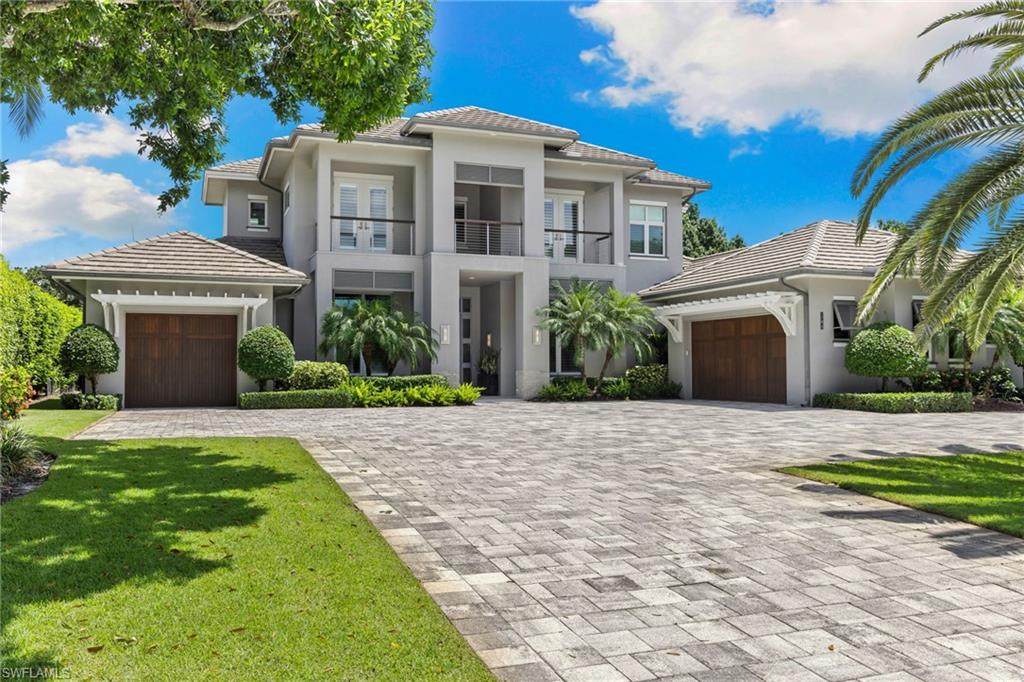 745 Riviera Dr - Photo 1