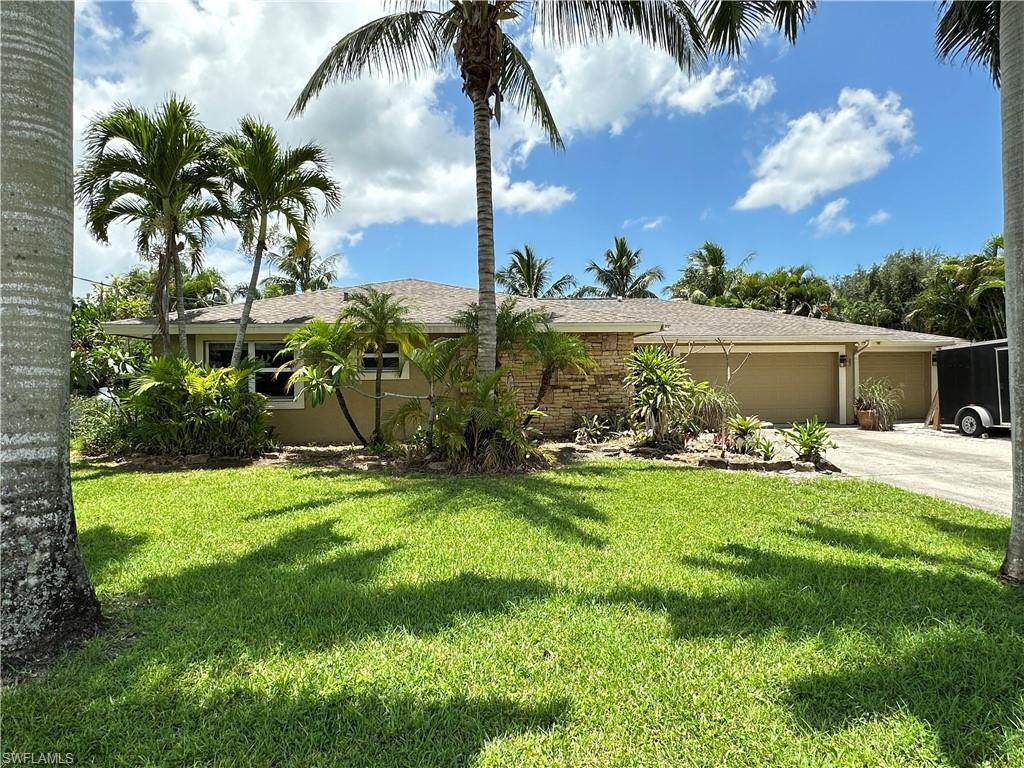 1010 Edgemere Dr - Photo 1