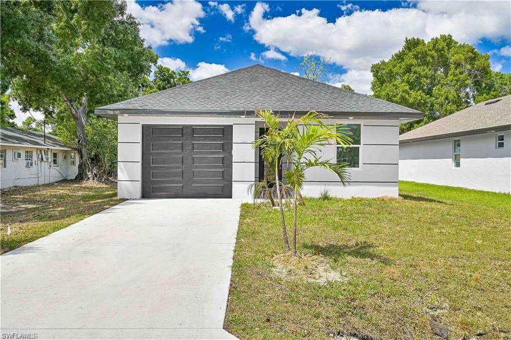 2045 Carver Ave - Photo 1