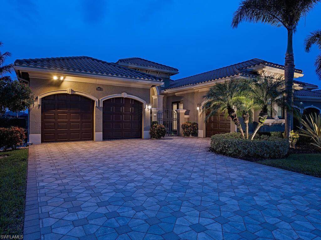 2975 Cinnamon Bay Cir - Photo 1