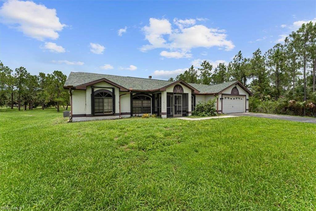 2905 10th Ave - Photo 1