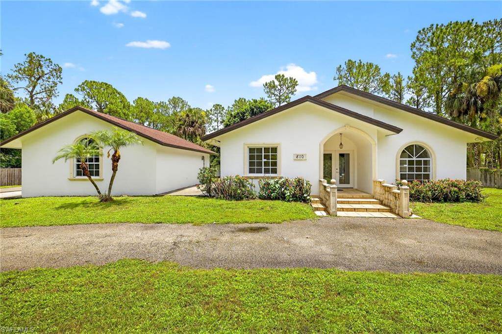 810 7th St - Photo 1