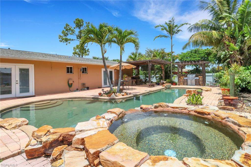 2112 45th Ter - Photo 1