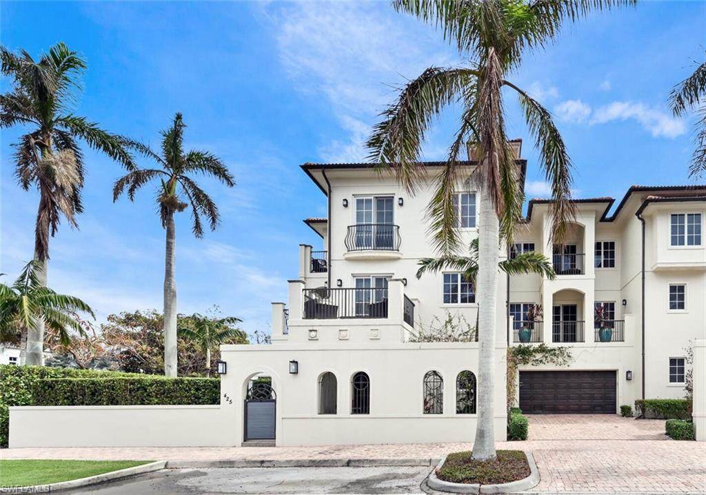 425 5th St - Photo 1