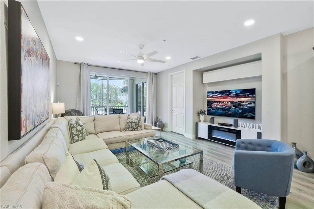 4883 Hampshire Ct - Photo 1