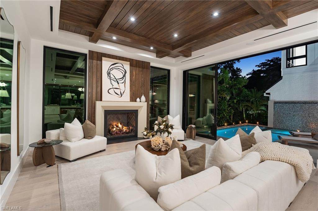 273 10th Ave - Photo 1