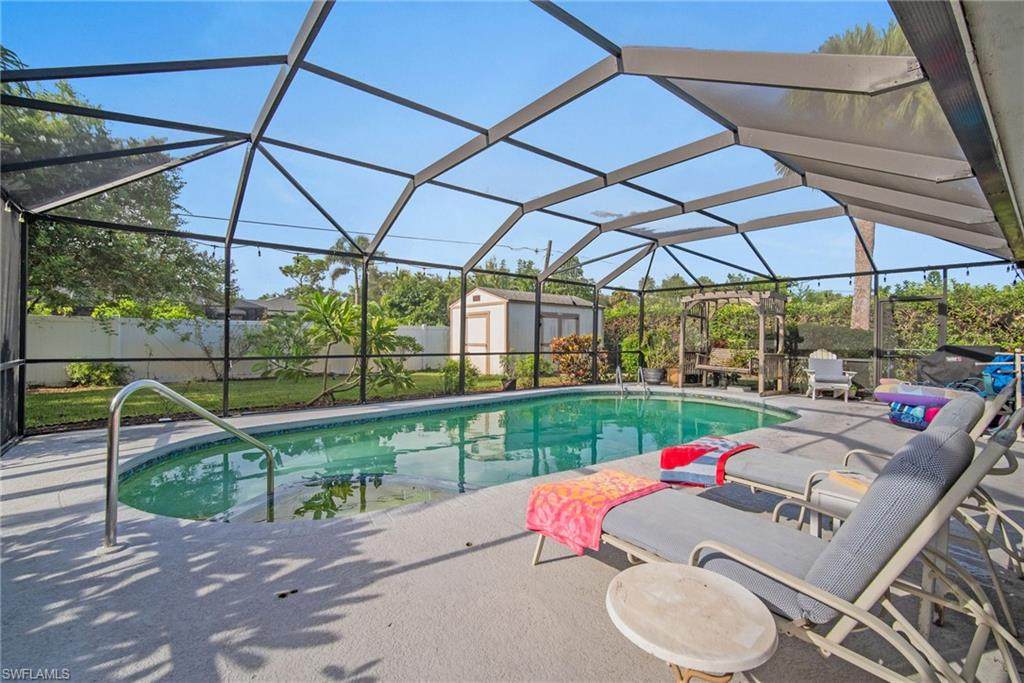 212 Willowick Dr - Photo 1