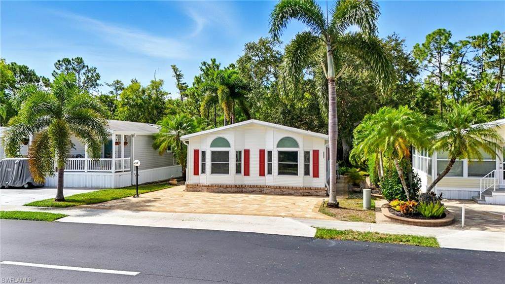 4052 Crystal Lake Dr - Photo 1