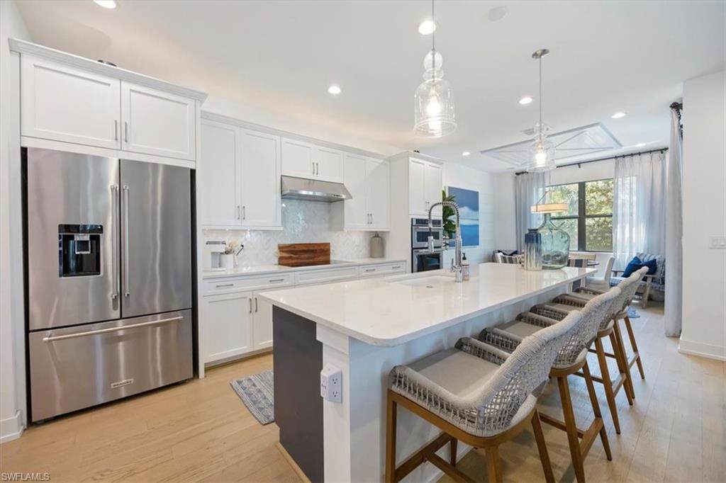 12940 Pembroke Dr - Photo 1