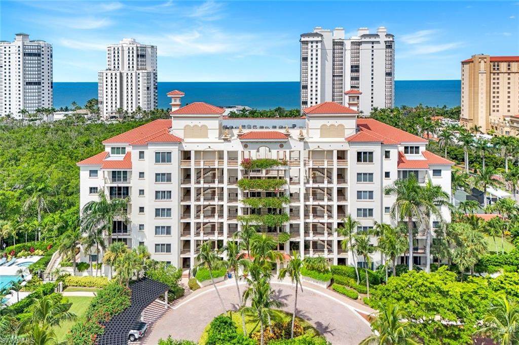 8720 Bay Colony Dr - Photo 1