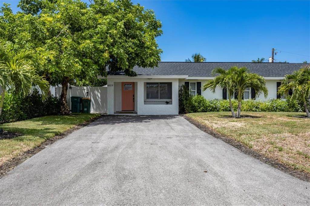 4523 Fluvia Ave - Photo 1