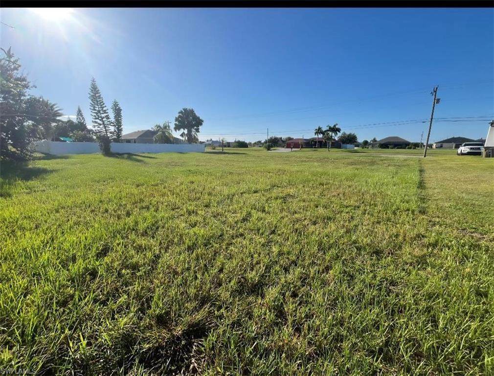 1203 Diplomat Pkwy - Photo 1