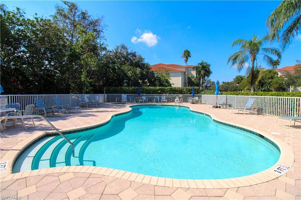 4853 Hampshire Ct - Photo 1