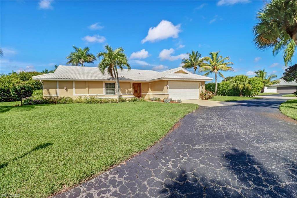 550 Forest Hills Blvd - Photo 1