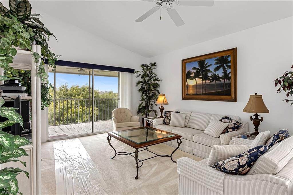 300 Horse Creek Dr - Photo 1