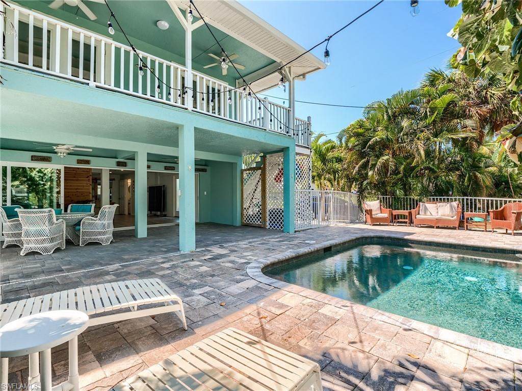 6020 Cypress Ln - Photo 1
