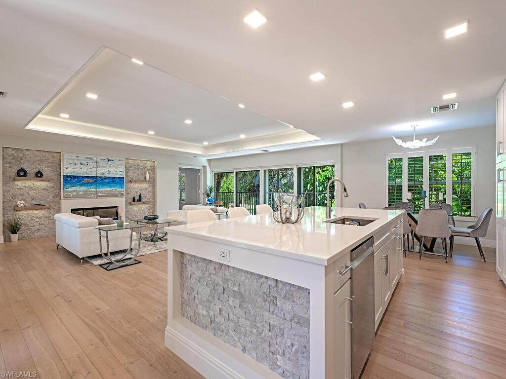 1100 3rd St - Photo 1