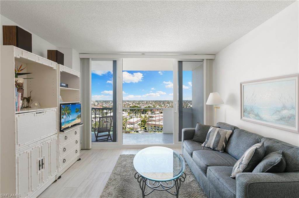 140 Seaview Ct - Photo 1