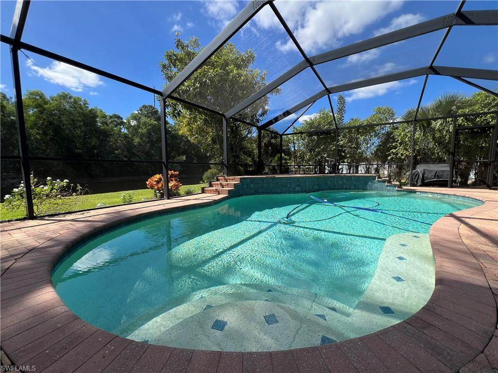 4724 32nd Ave - Photo 1