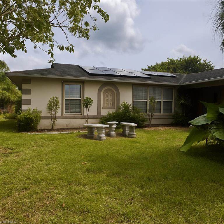 460 12th St - Photo 1