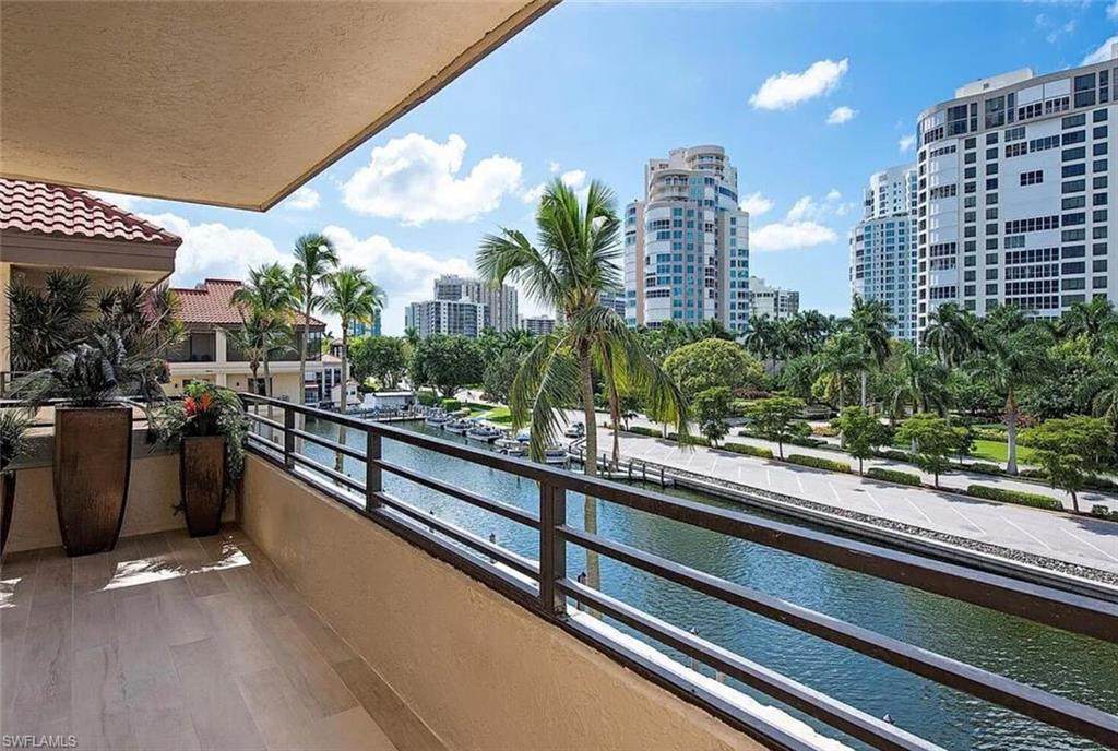 4400 Gulf Shore Blvd - Photo 1