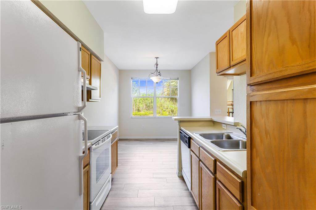 7960 Preserve Cir - Photo 1