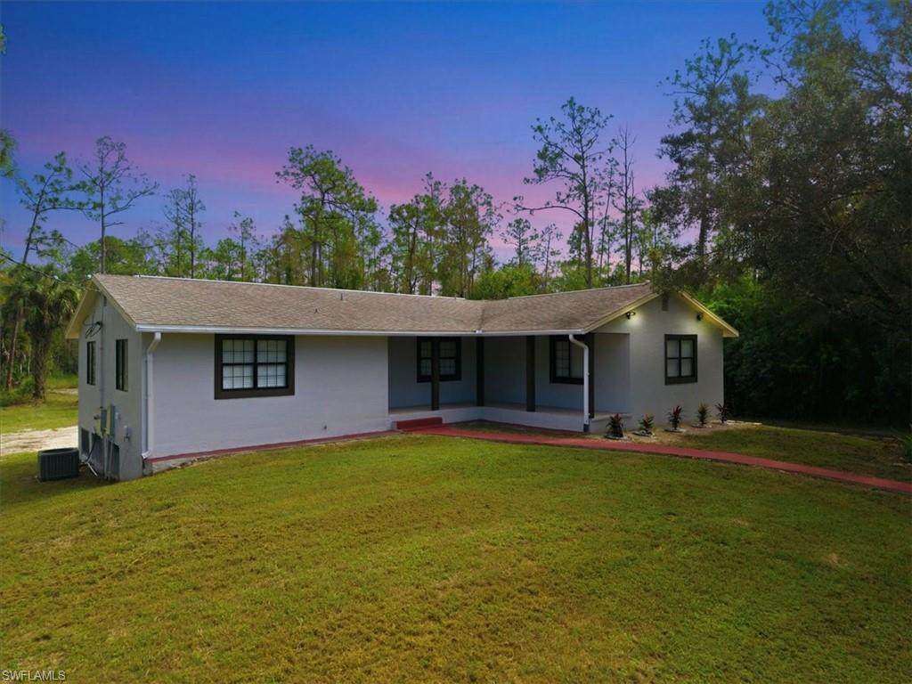 360 Desoto Blvd - Photo 1