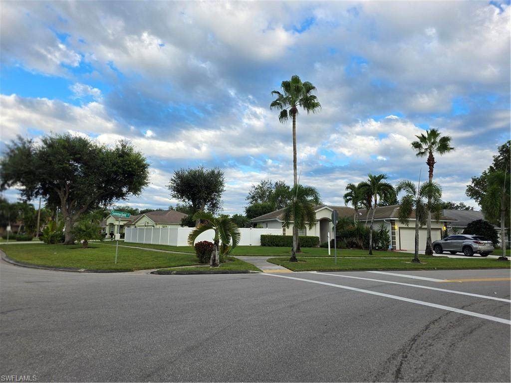 857 Summerfield Dr - Photo 1